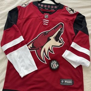Arizona Hockey Jersey + Official Game Puck signed by John Chychrun 6